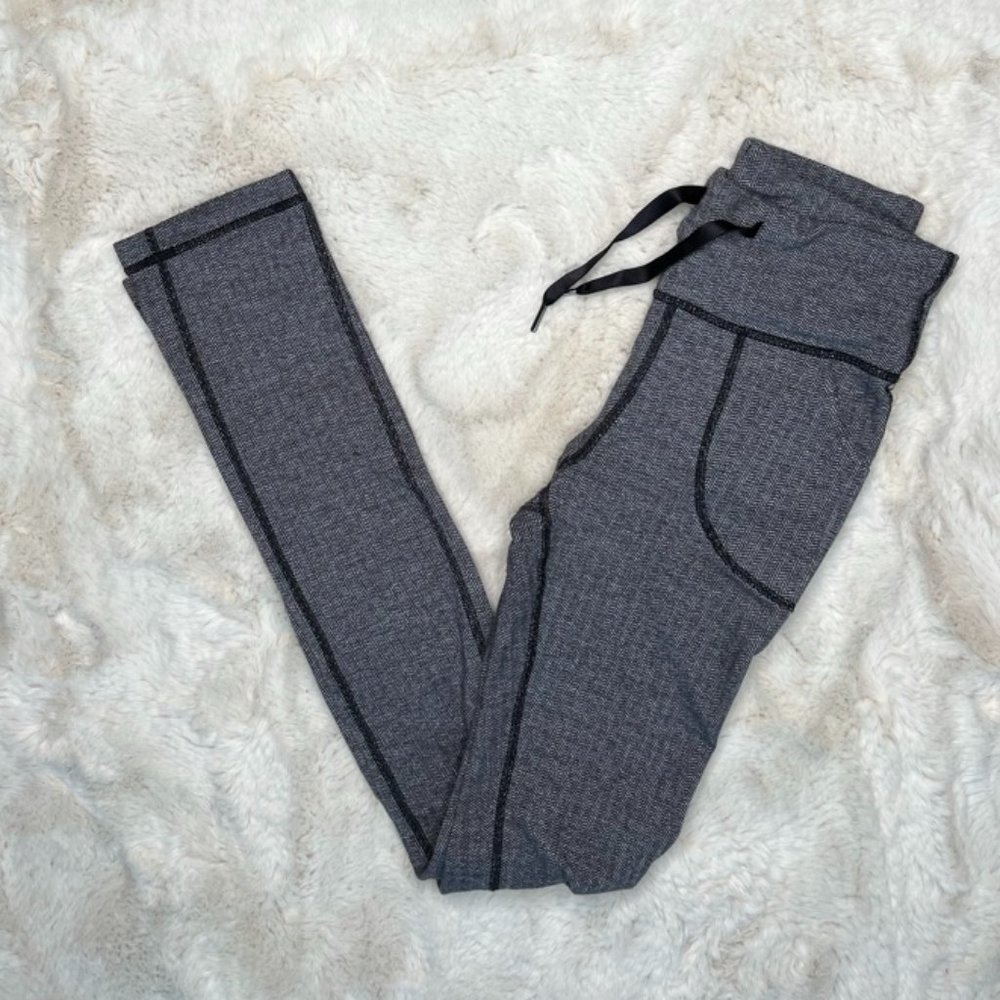 ❌SOLD❌Lululemon Thick Knit Leggings Size 6